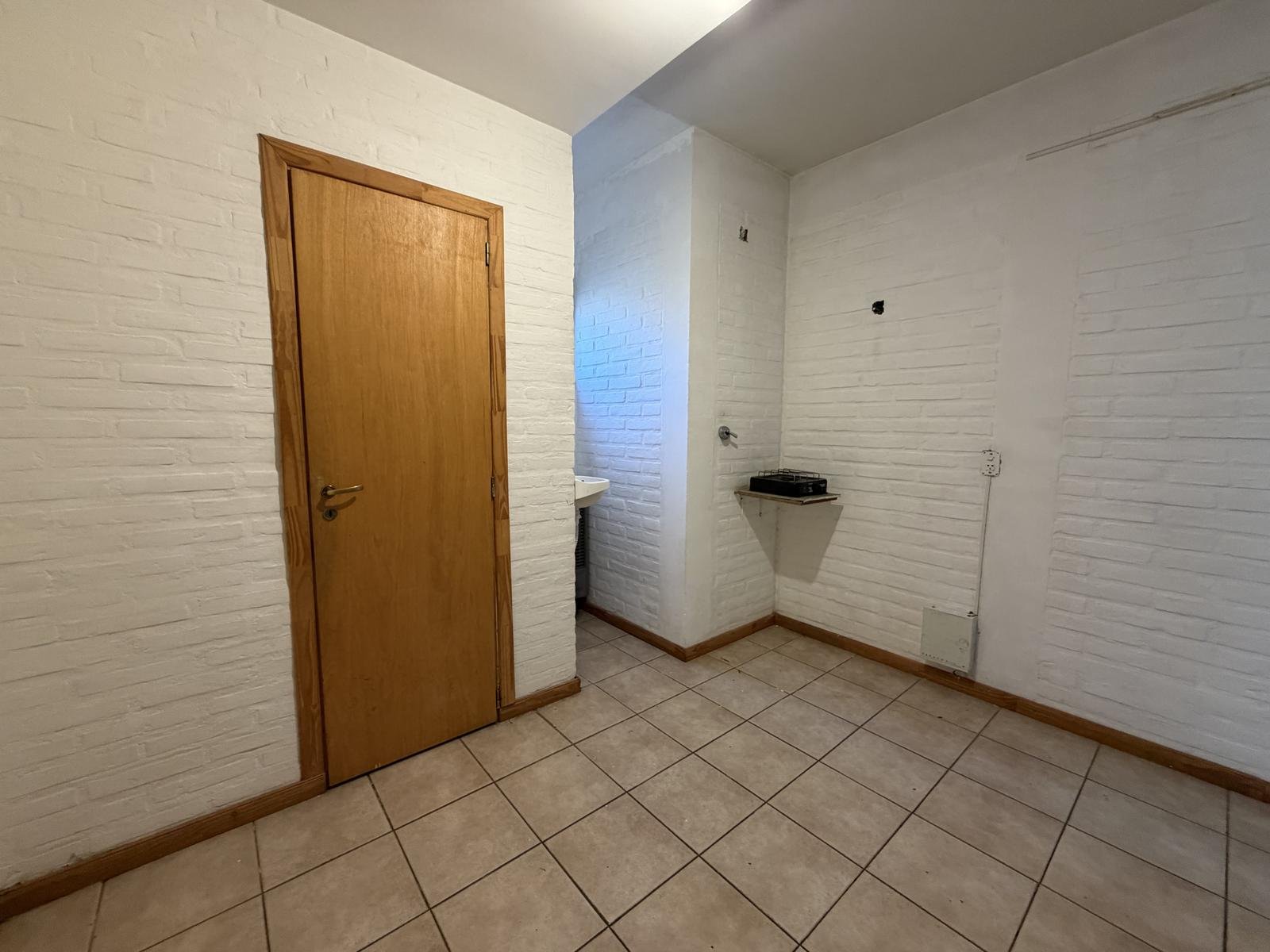 1600
